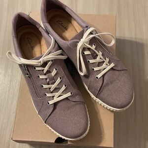 Clarks Lilac Lace-Up Sneakers with side zipper
